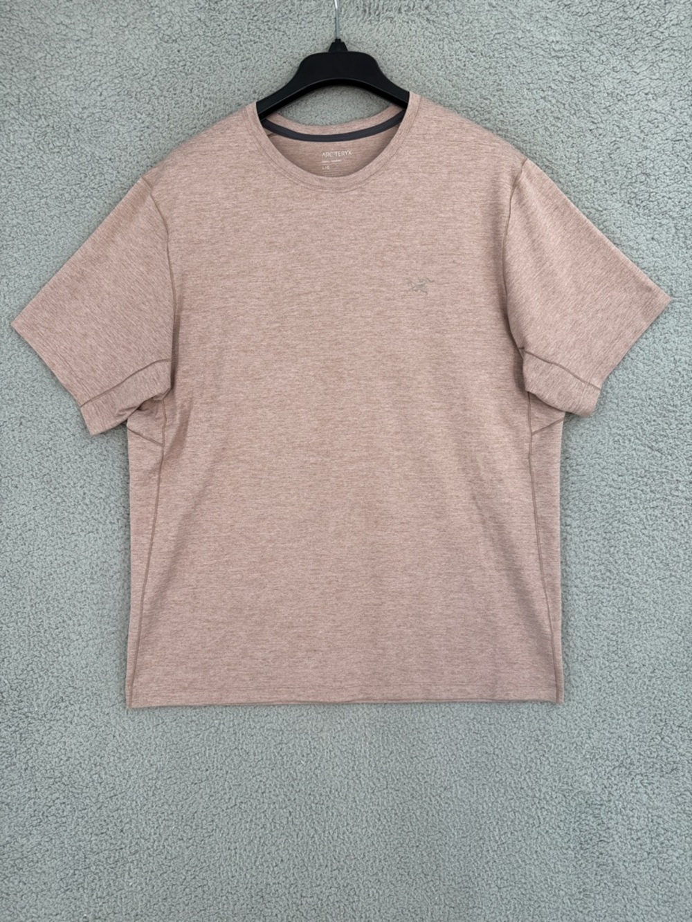 Arc'teryx Men’s Large Heathered Dusty Pink Short Sleeve Crew Tee shirt Pullover